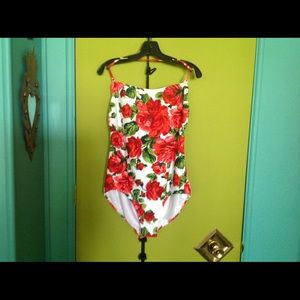 Full piece bathing suit